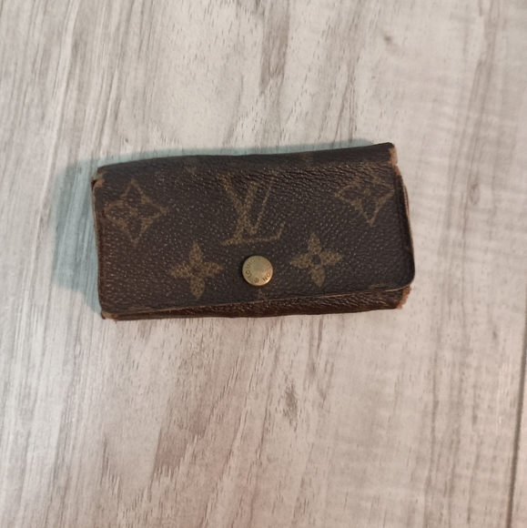 LOUIS VUITTON Key Case Monogram - Picture 1 of 12